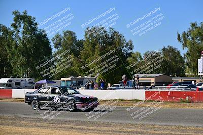 media/Sep-29-2024-24 Hours of Lemons (Sun) [[6a7c256ce3]]/StartFinish (245p-330p)/